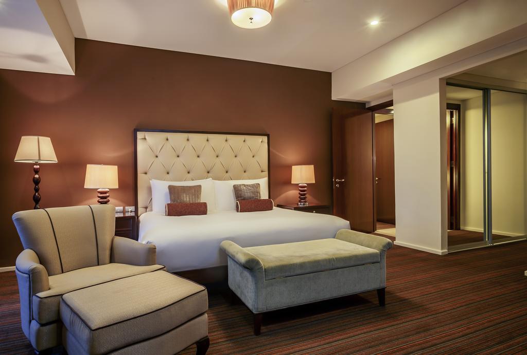 Joy Nostalg Hotel And Suites Manila Managed By The Ascott Limited Pasig City Экстерьер фото
