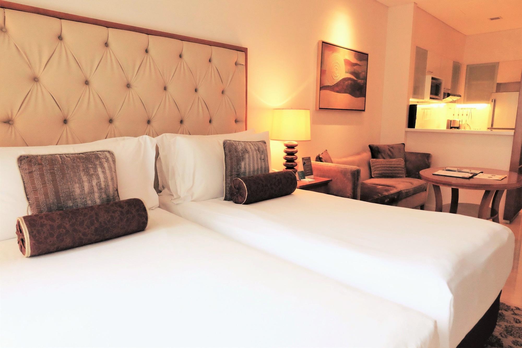 Joy Nostalg Hotel And Suites Manila Managed By The Ascott Limited Pasig City Экстерьер фото