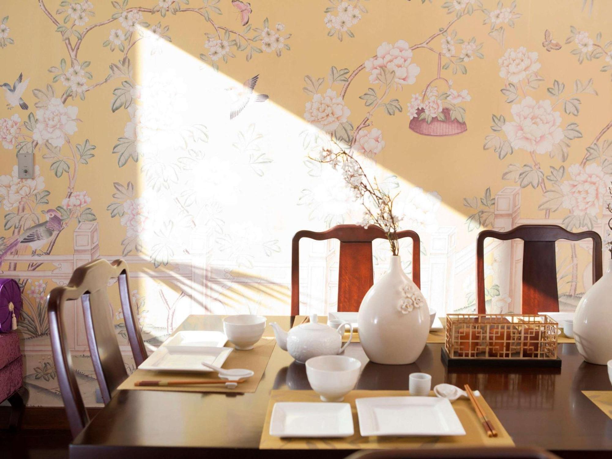 Joy Nostalg Hotel And Suites Manila Managed By The Ascott Limited Pasig City Экстерьер фото
